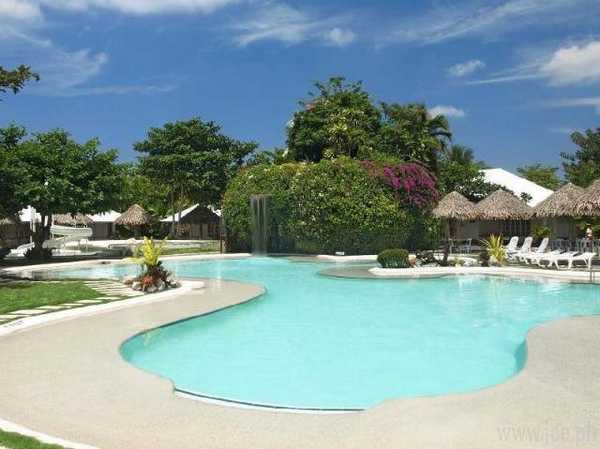 Almont Inland Resort, Butuan