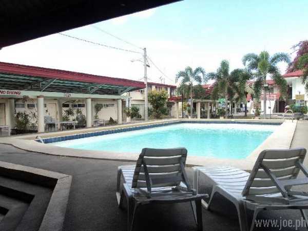 City of Springs Resort & Hotel, Laguna