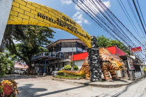 Quezon Premier Hotel Lucena, Lucena