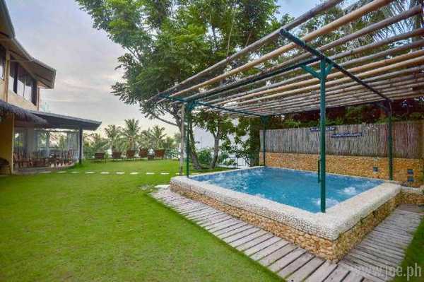Ralph's Place, Boracay