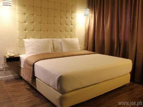 Rothman Hotel, Manila