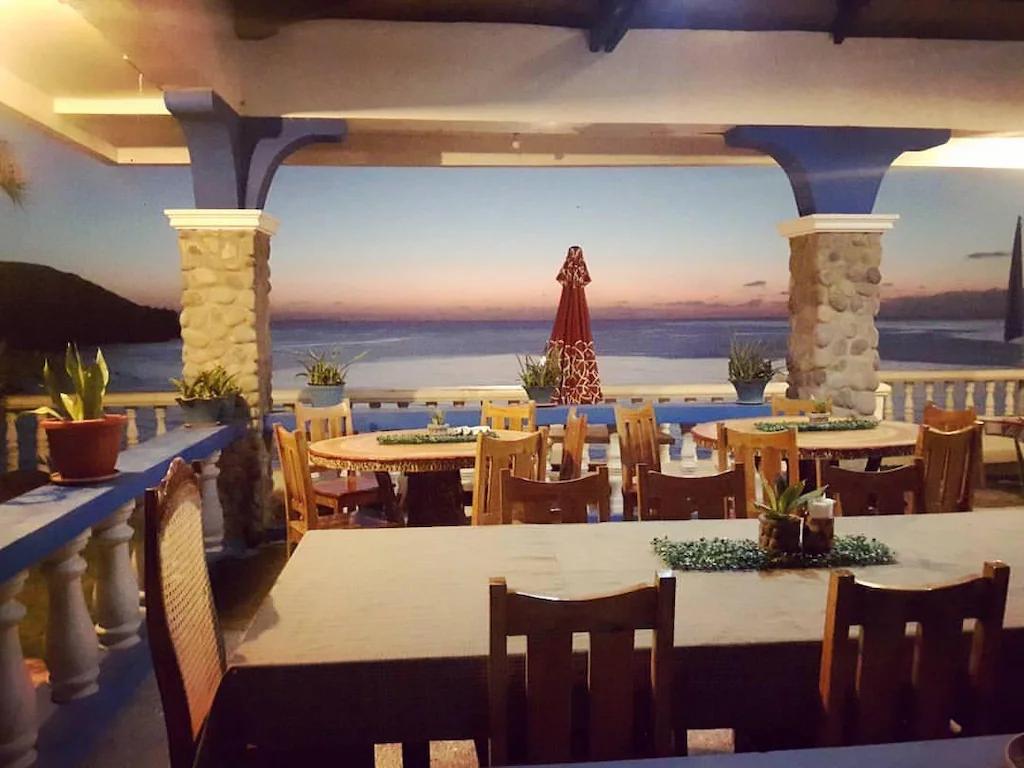 Shanedel’s Inn & Café, Basco