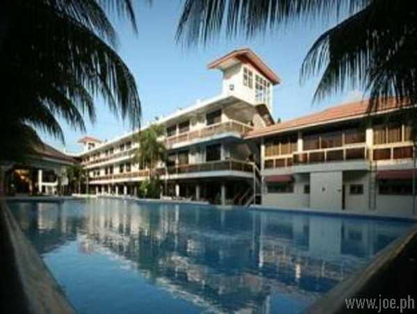 Splash Oasis Resort & Hotel, Laguna