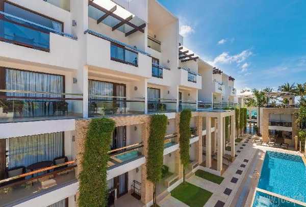 The District Boracay, Boracay