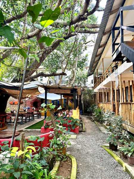 The Lazy Dog Bed & Breakfast, Boracay