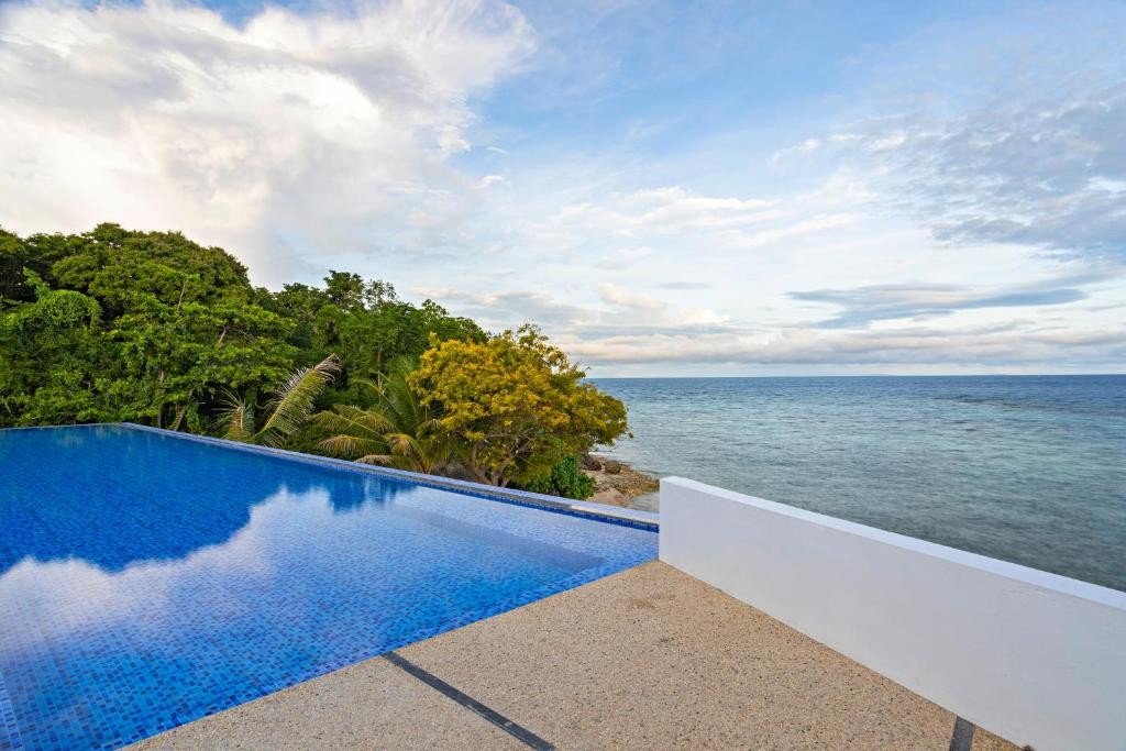 Dive Spot Asia Brumini Beach Resort Cebu