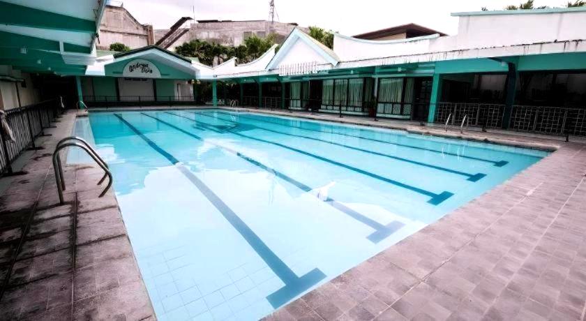 Family Country Hotel and Convention Centre, General Santos City