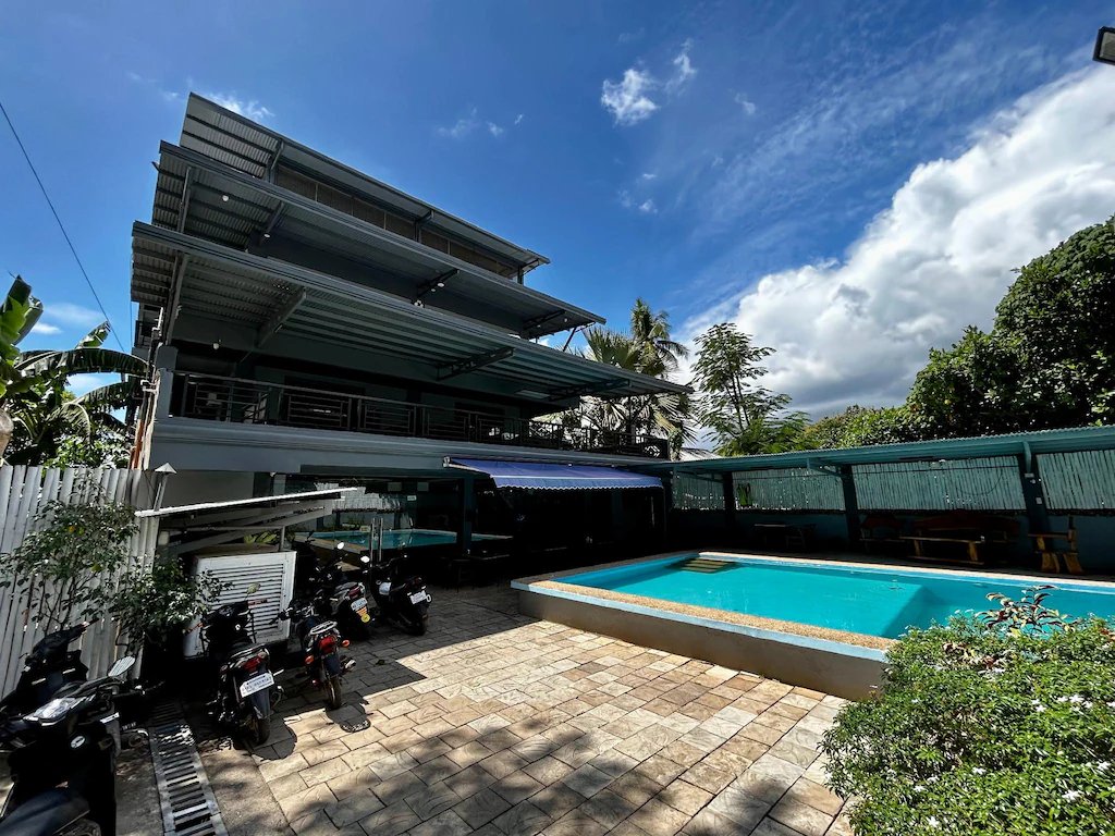 Lucky Tito Coron Dive Resort