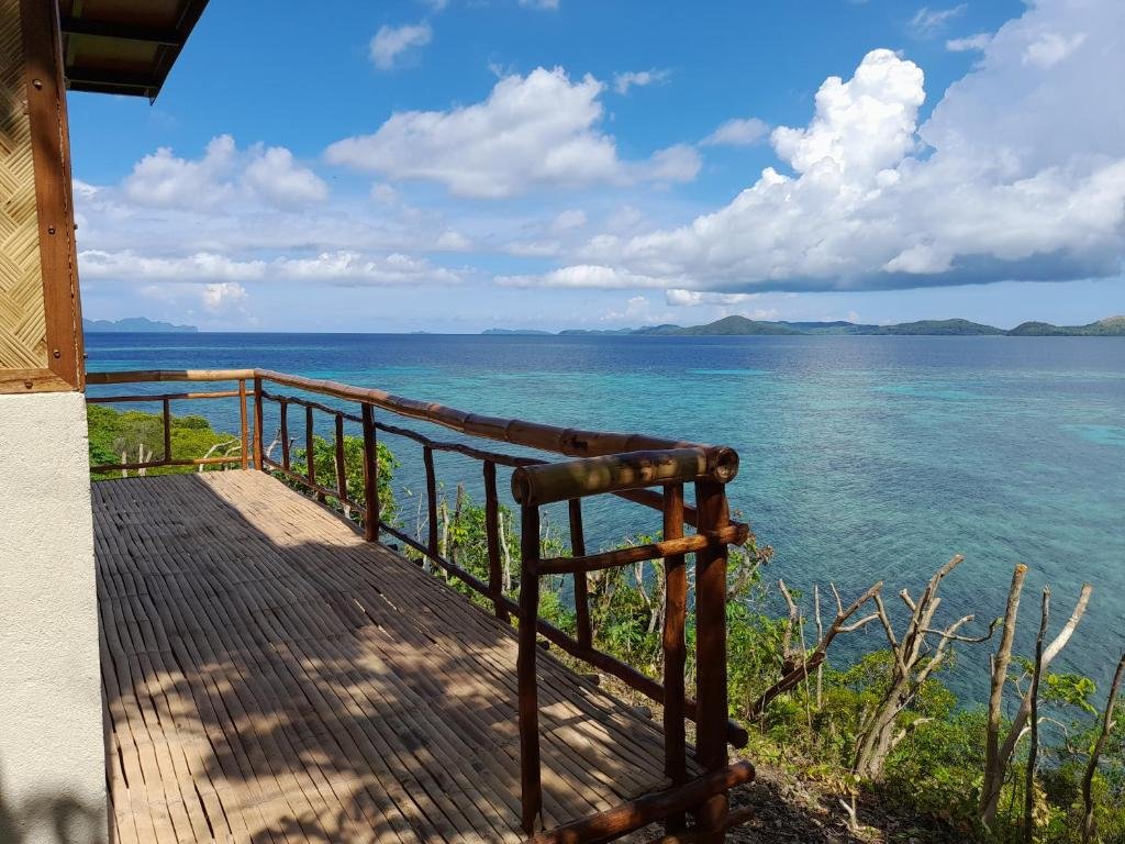 Sand Island Beach and Dive Resort